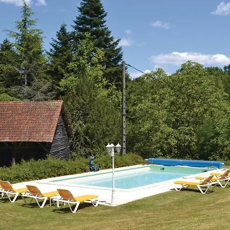 Stunning In With 4 Bedrooms, Wifi And Private Swimming Pool Dom wakacyjny Gourdon