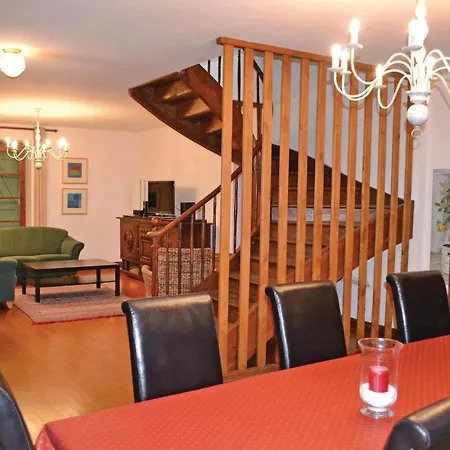Stunning In With 4 Bedrooms, Wifi And Private Swimming Pool